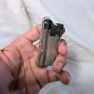 Vintage Chrome 20th Century Shiny Pocket Lighter